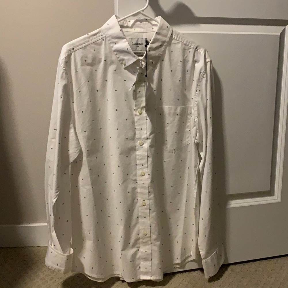 NWT men’s dress shirt !!